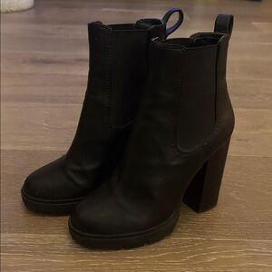 Steve Madden Black Chunky Heel Ankle Boots